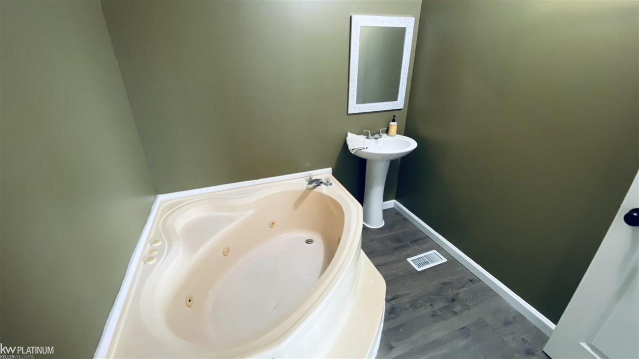 8520 Fargo Road Avoca, MI 48006 - Photo 30 of 46
