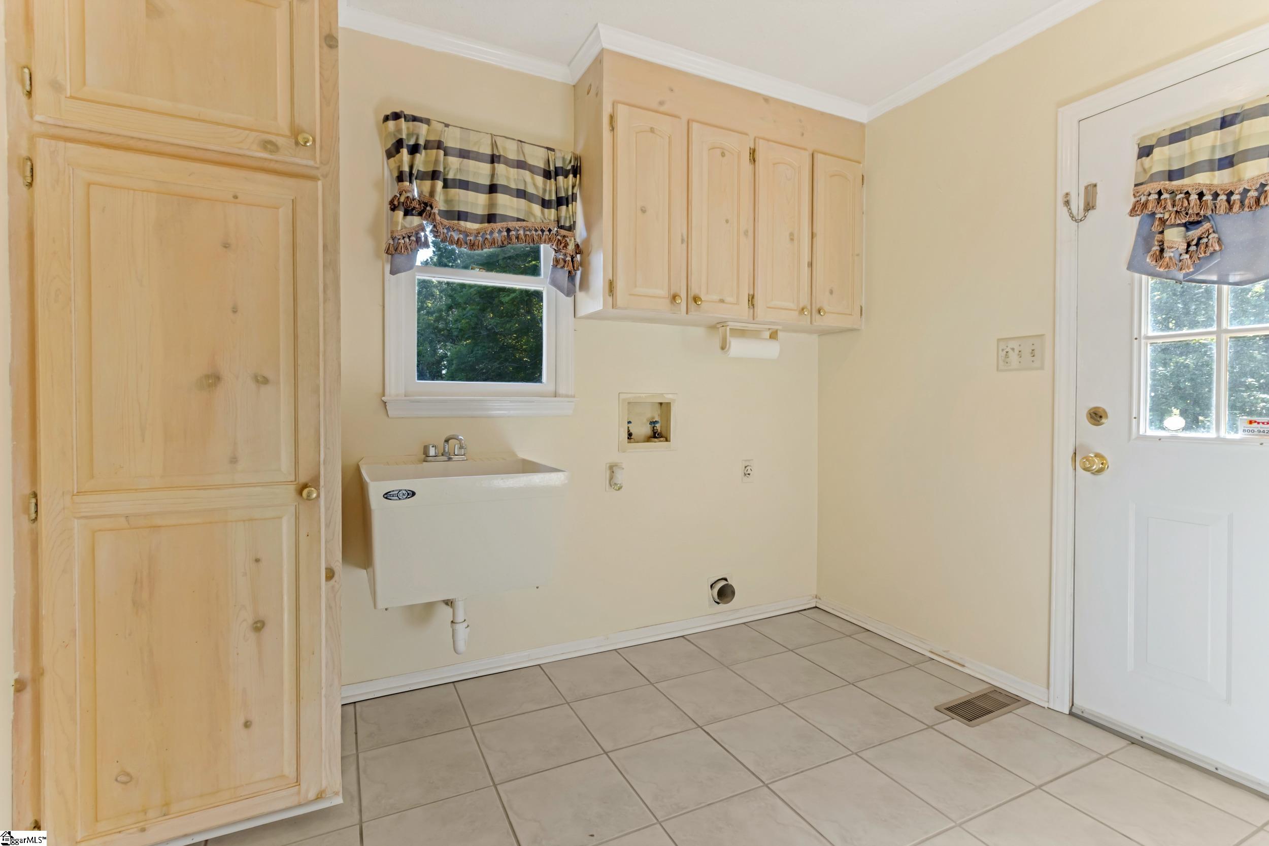 107 South Pointe Court Moore, SC 29369 - Photo 12 of 37