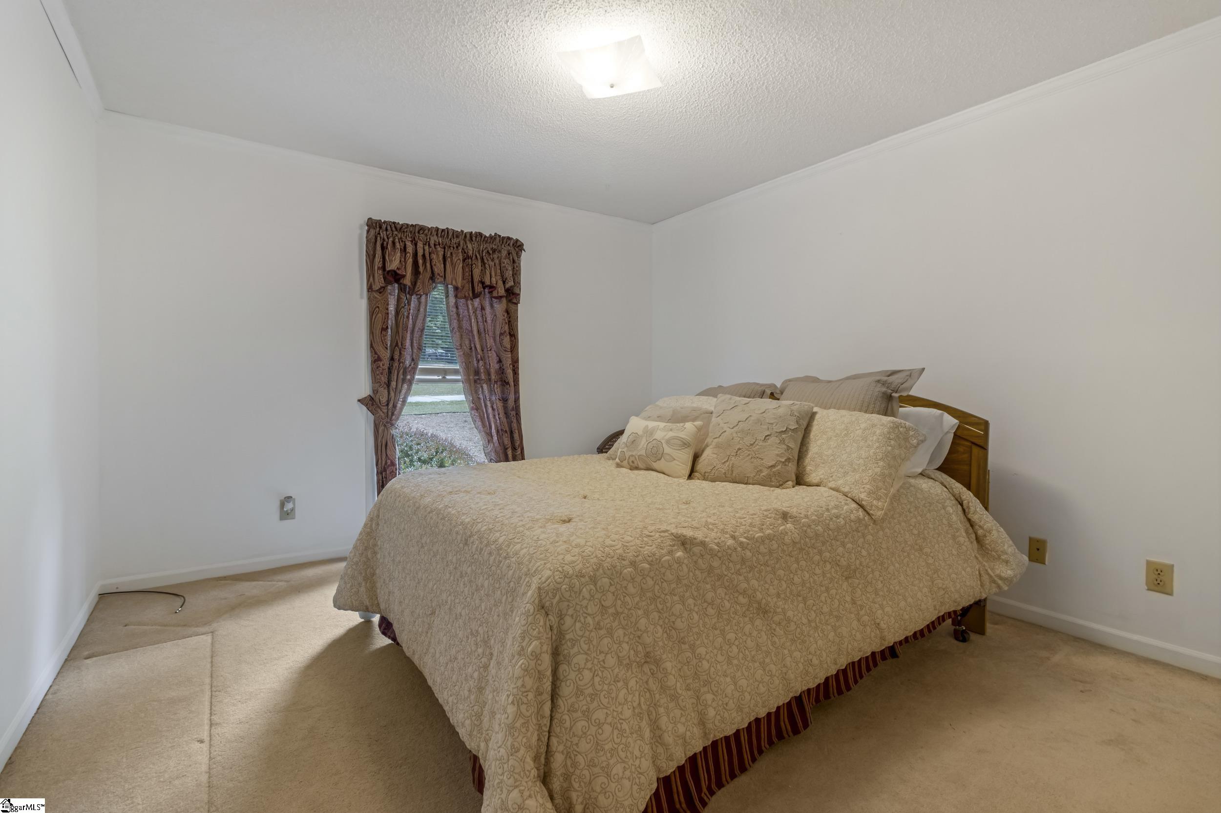 107 South Pointe Court Moore, SC 29369 - Photo 18 of 37