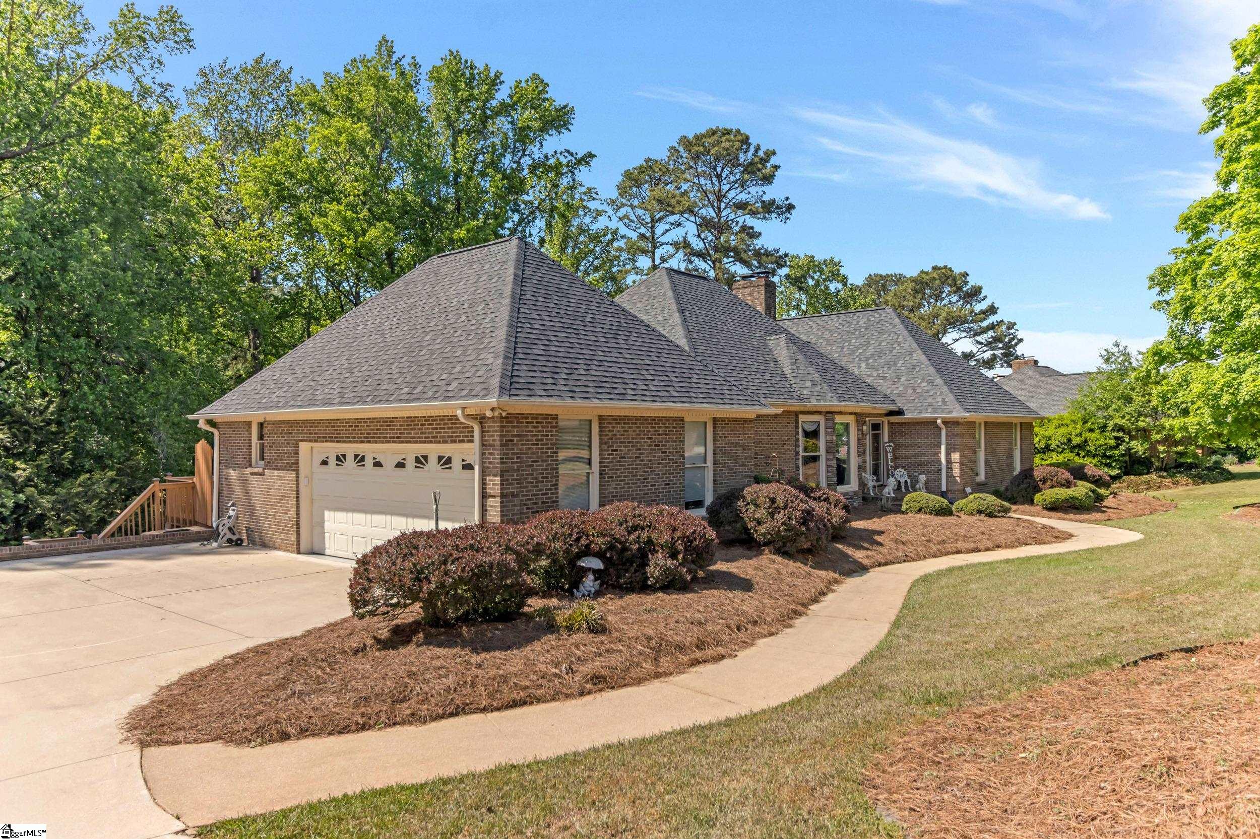 107 South Pointe Court Moore, SC 29369 - Photo 2 of 37