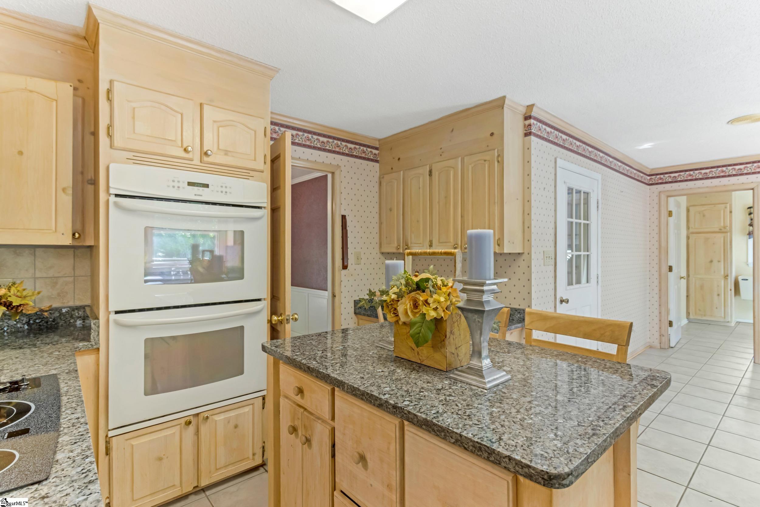 107 South Pointe Court Moore, SC 29369 - Photo 8 of 37