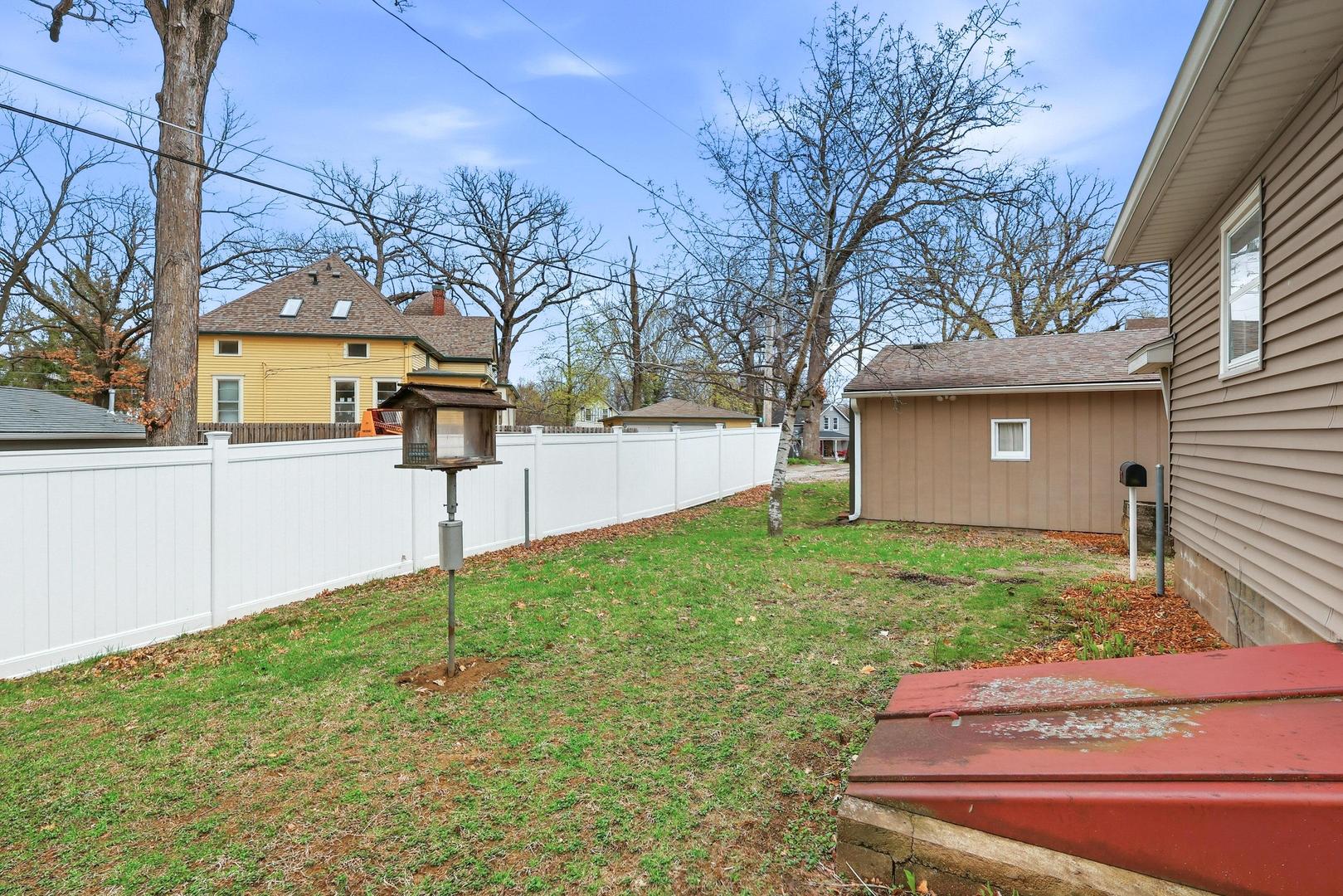1587 34th Avenue Moline, IL 61265 - Photo 33 of 34
