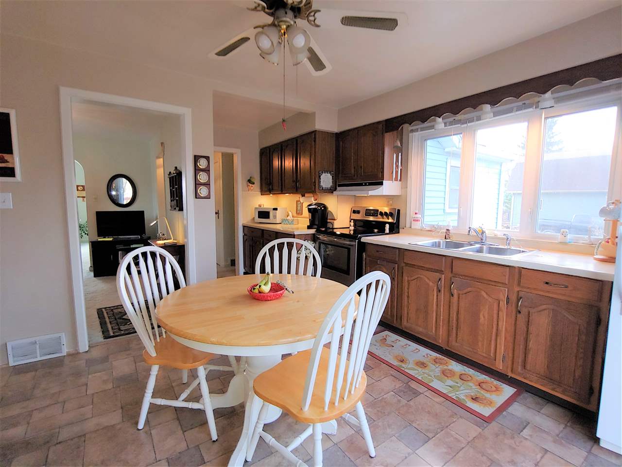 2222 Morrish Road Swartz Creek, MI 48473 - Photo 4 of 19 31376978-3.JPG