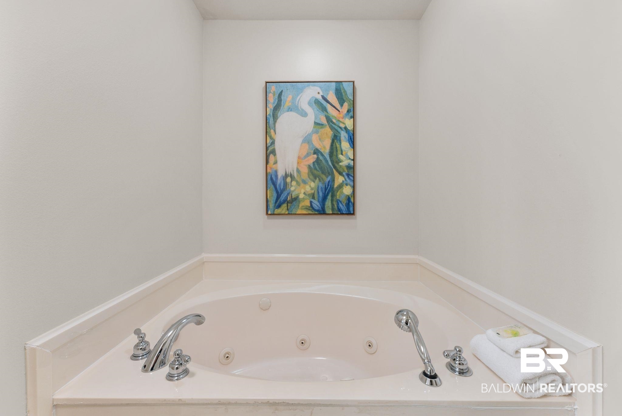 27580 Canal Road, Unit 1233 Orange Beach, AL 36561 - Photo 18 of 79 Bathroom featuring a tub with jets