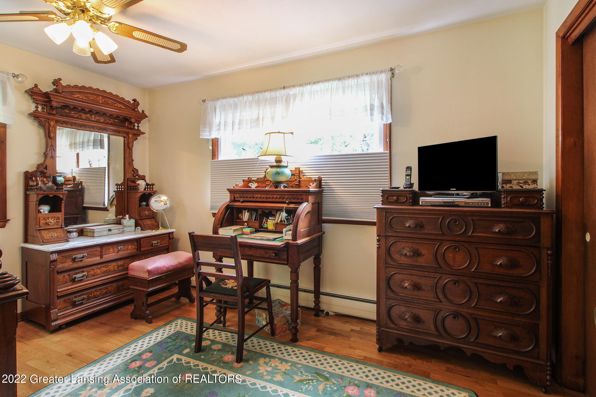 1121 North Waverly Road Lansing, MI 48917 - Photo 11 of 29 IMG_1605