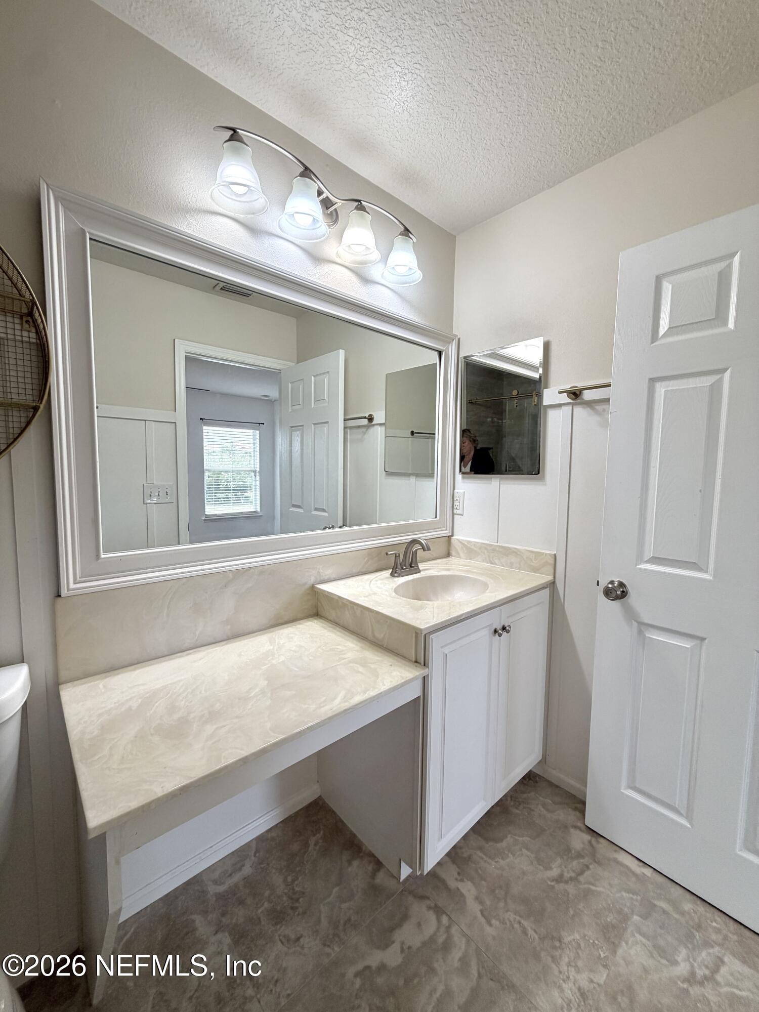 104 Crete Court St. Augustine, FL 32084 - Photo 18 of 26 Primary Bathroom
