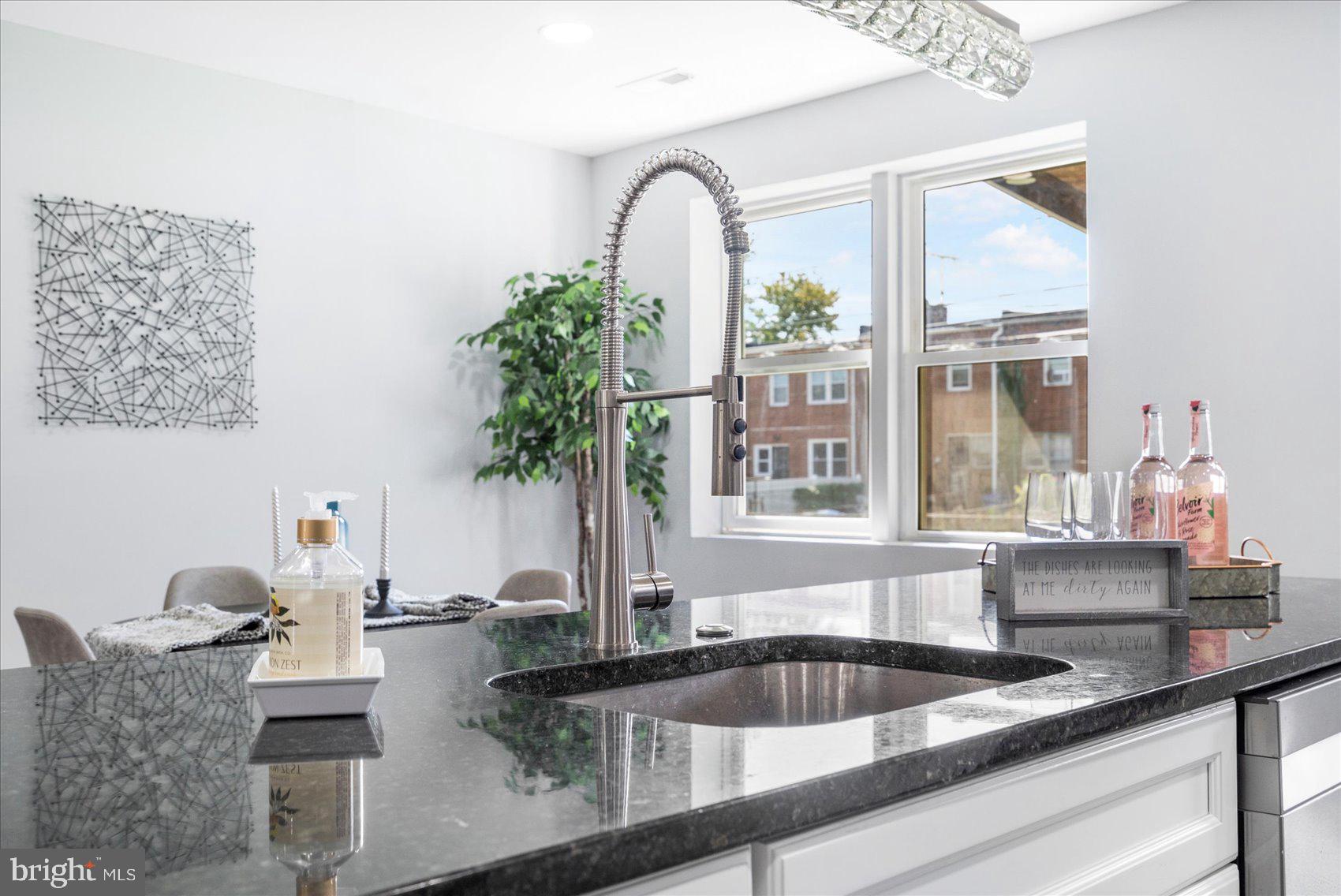 1012 Kevin Road Baltimore, MD 21229 - Photo 10 of 38