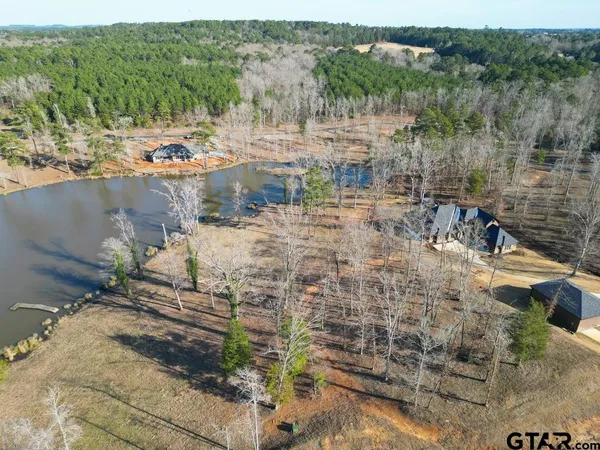 a view of a lake with houses