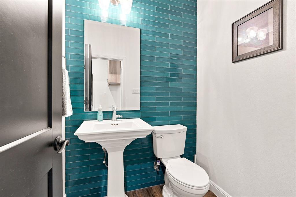 140 Lone Elm Road Midlothian, TX 76065 - Photo 21 of 36 Powder bathroom with modern finishes.