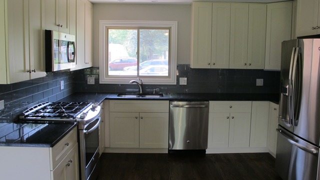 315 Red Oak Road Northbrook, IL 60062 - Photo 4 of 15