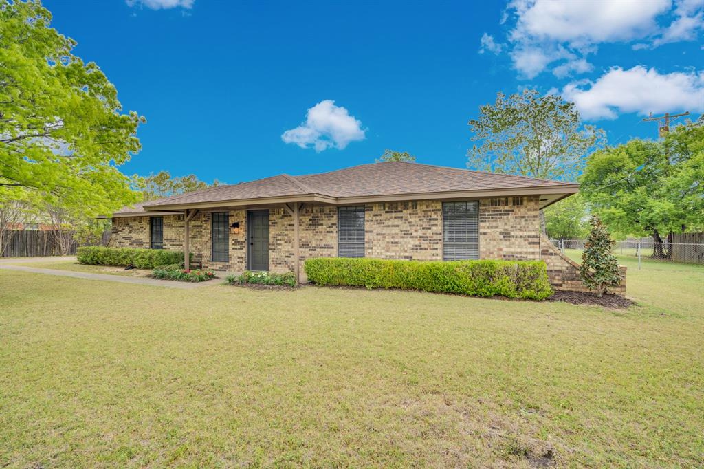 104 Prairie View Lane Red Oak, TX 75154 - Photo 2 of 26