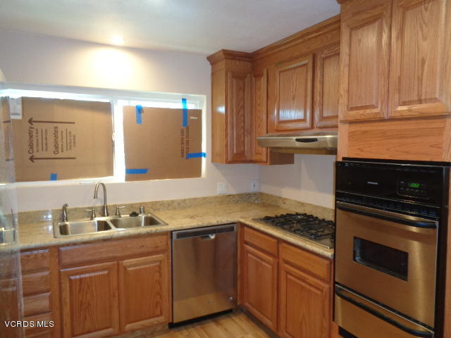 4740 Reeder Avenue Oxnard, CA 93033 - Photo 1 of 13 Kitchen 1