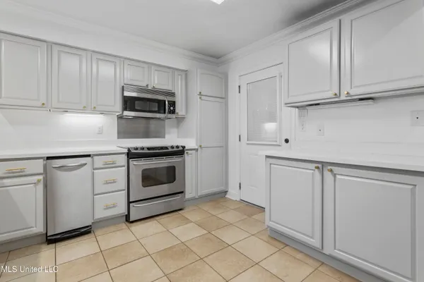 $499,500 | 717 Bienville Boulevard, Unit B2, Ocean Springs, MS 39564