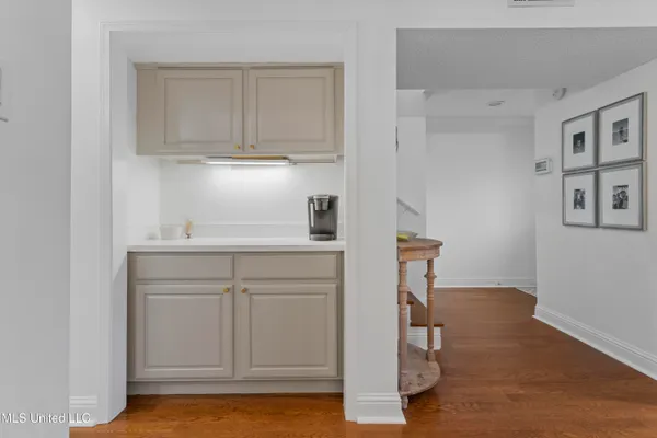 $499,500 | 717 Bienville Boulevard, Unit B2, Ocean Springs, MS 39564