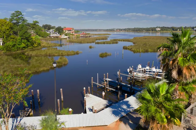 $499,500 | 717 Bienville Boulevard, Unit B2, Ocean Springs, MS 39564