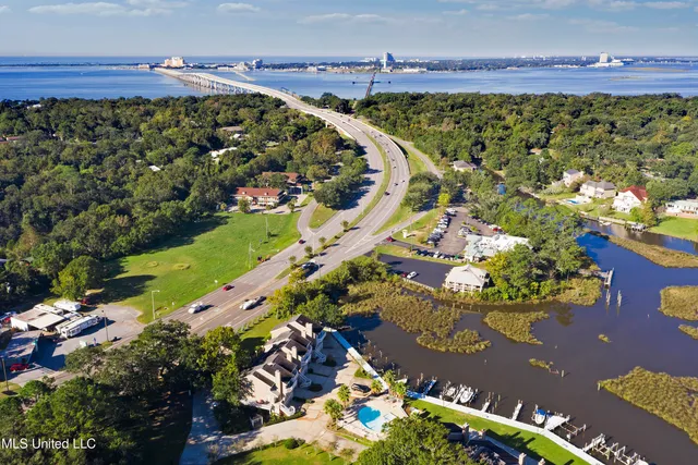 $499,500 | 717 Bienville Boulevard, Unit B2, Ocean Springs, MS 39564