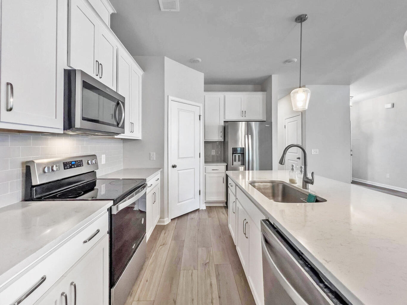 160 Cypress Plantation Road Moncks Corner, SC 29461 - Photo 7 of 30 20241219212300976755000000-o