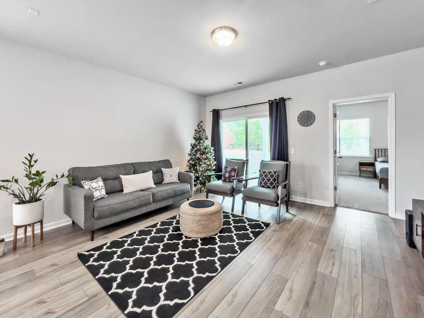 160 Cypress Plantation Road Moncks Corner, SC 29461 - Photo 9 of 20 20241219212316902825000000-o