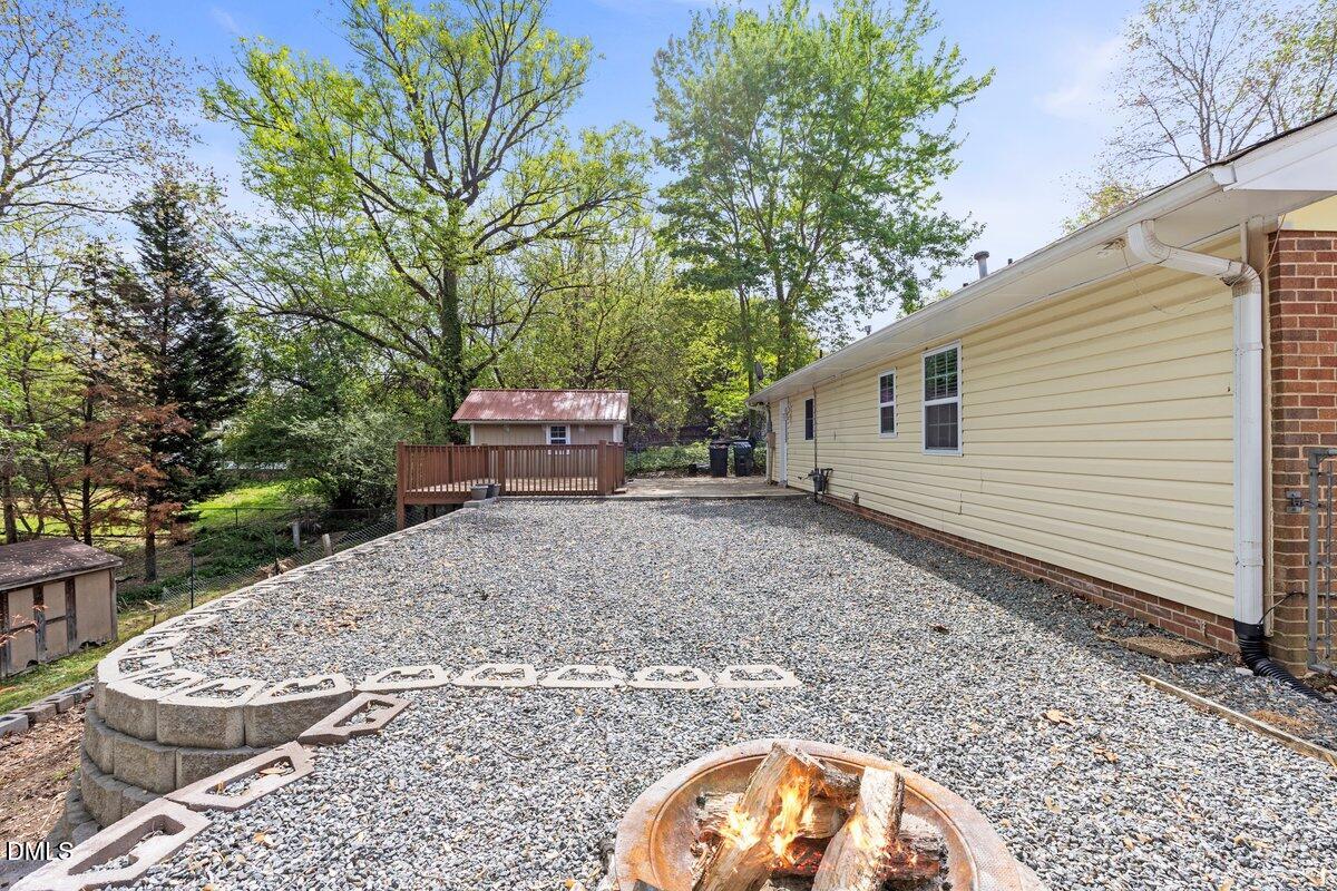 2323 Buckingham Road Burlington, NC 27217 - Photo 32 of 35
