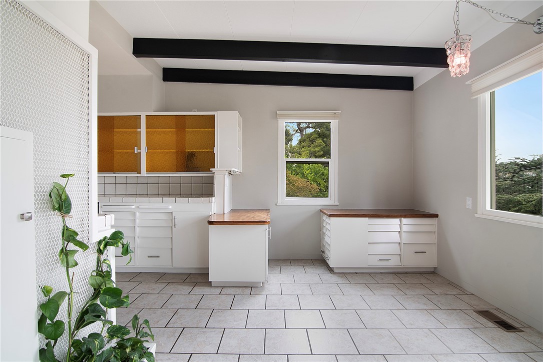 934 Highline Road Los Angeles, CA 90065 - Photo 13 of 43