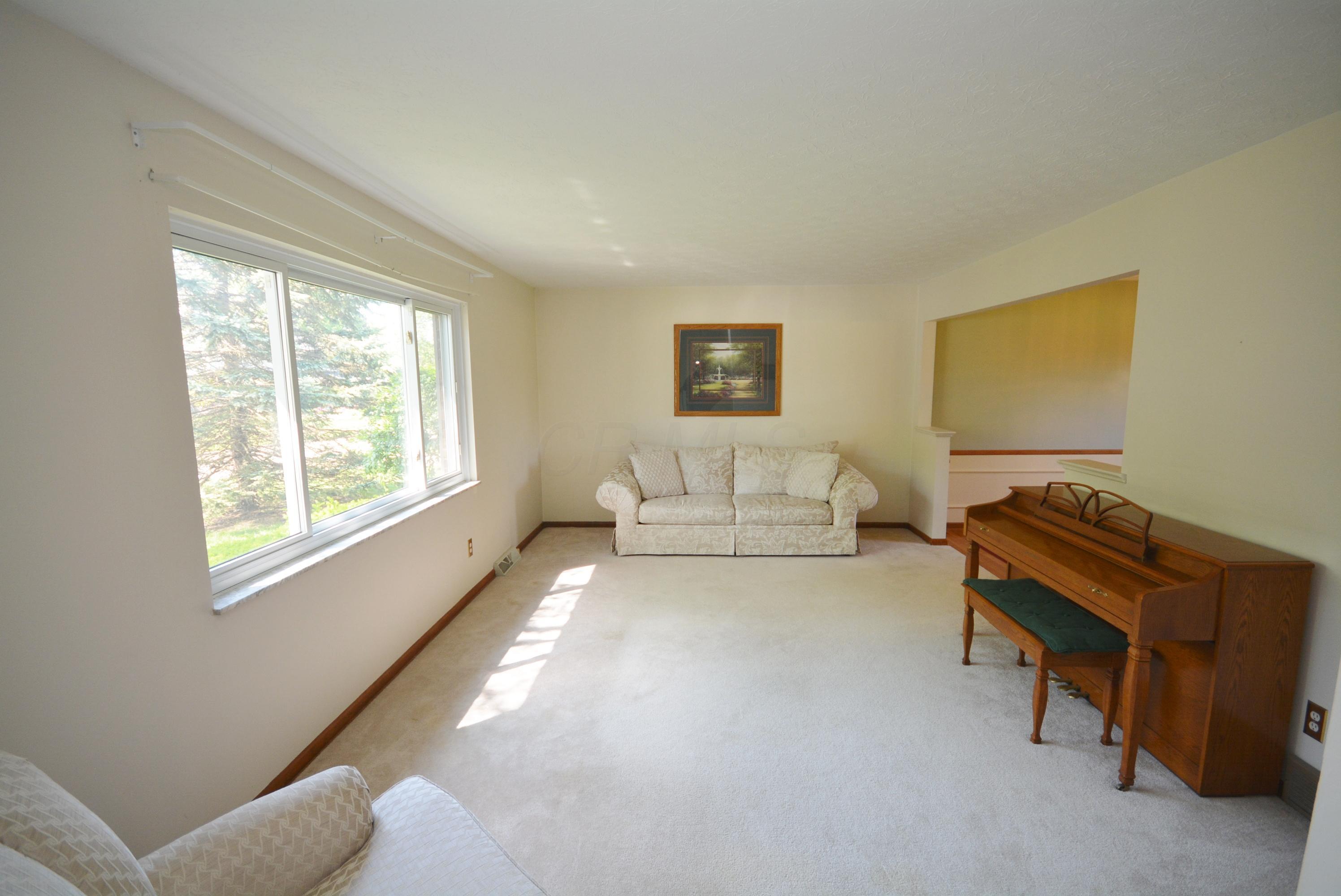 456 Tresham Road Gahanna, OH 43230 - Photo 9 of 34