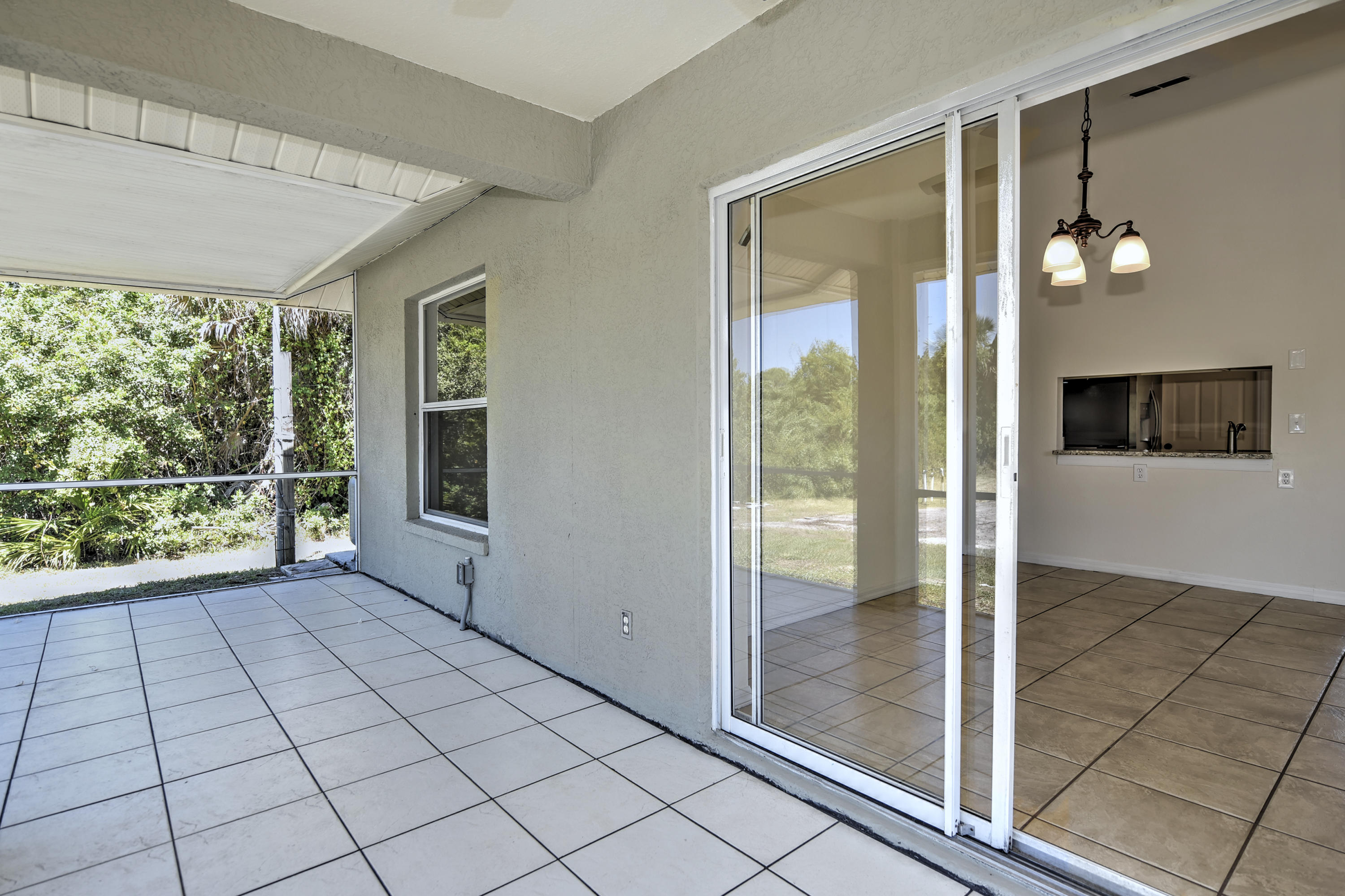 271 18th Street Southeast Naples, FL 34117 - Photo 25 of 28 a view of a interior of the room