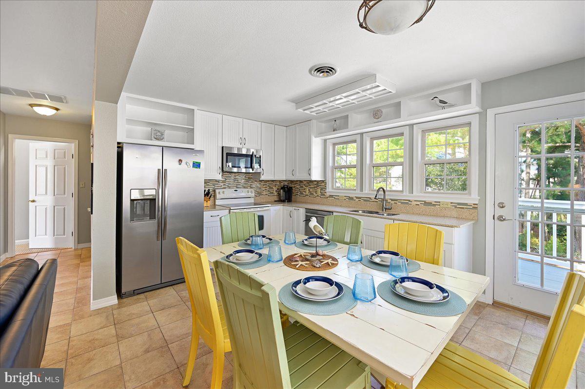 645 Sandy Point Road, Unit 36 Bethany Beach, DE 19930 - Photo 15 of 59 Gallery Image 15