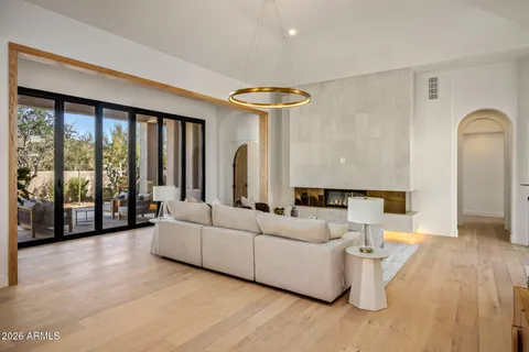 $1,825,000 | 10874 East Dale Lane, Scottsdale, AZ 85262