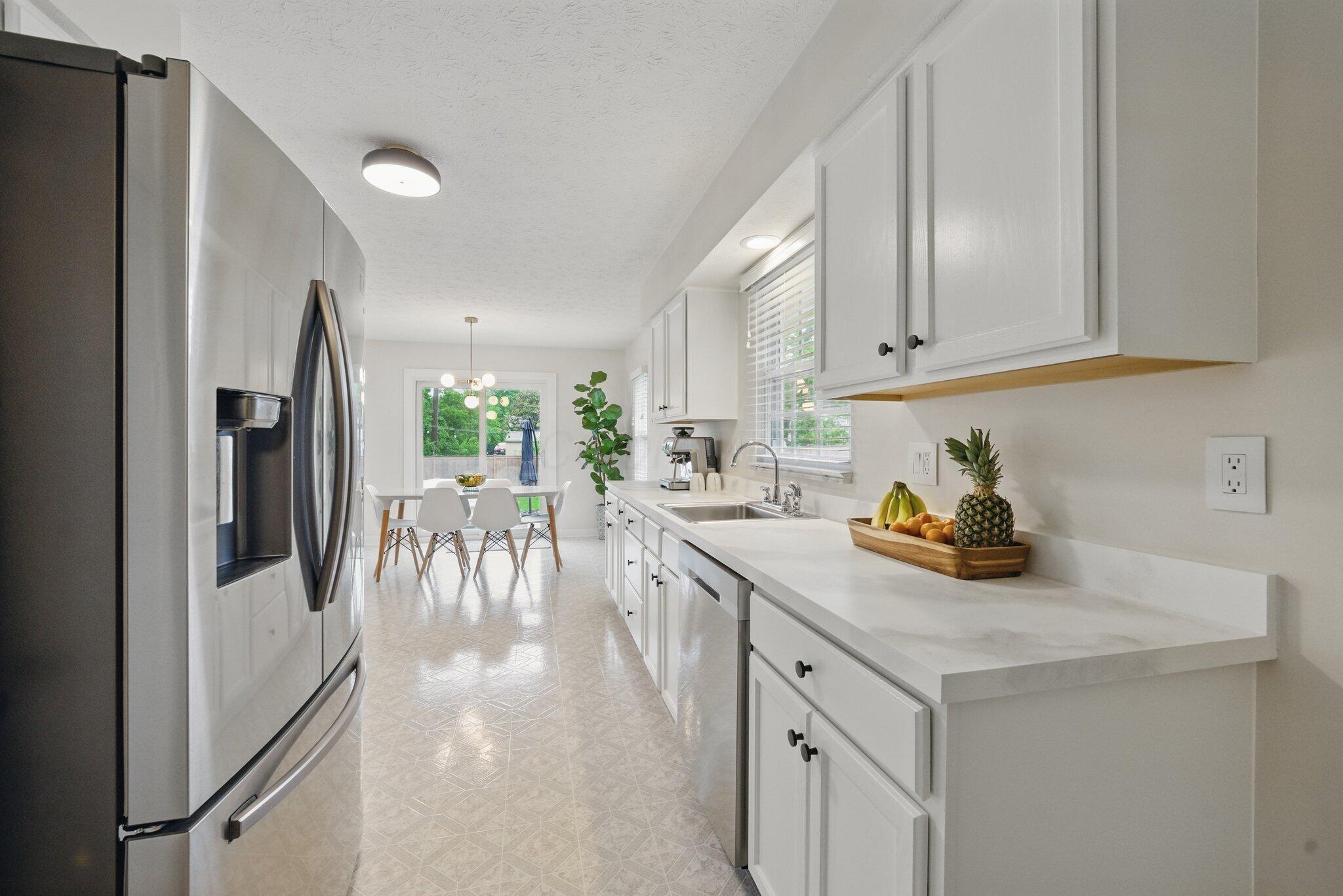 2030 Milden Road Columbus, OH 43221 - Photo 10 of 58 Kitchen