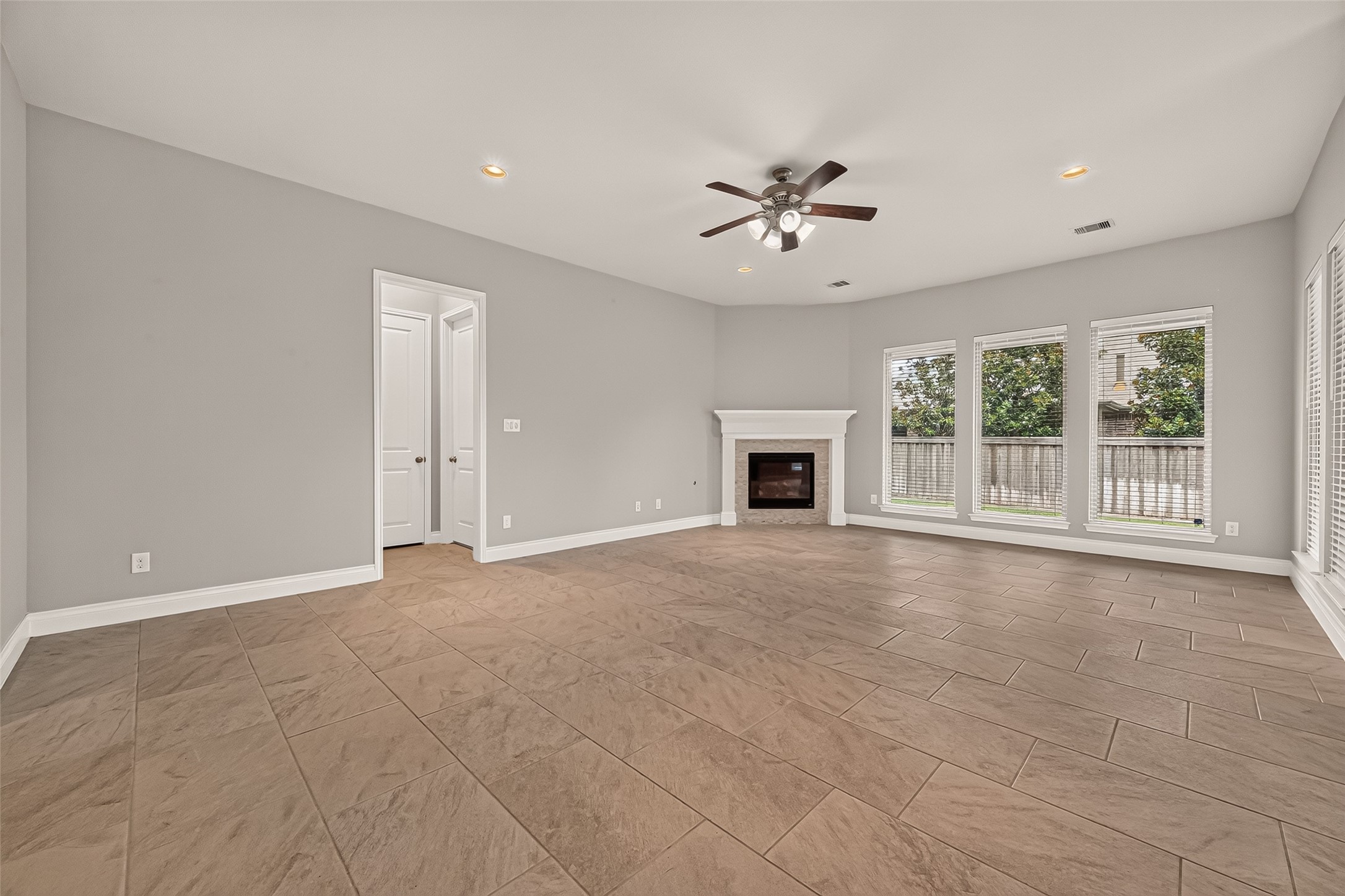 27124 Holtwood Grove Road Magnolia, TX 77354 - Photo 2 of 34