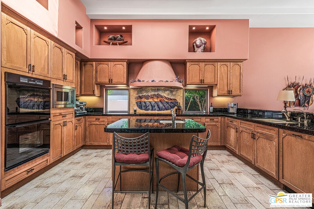 114 Waterford Circle Rancho Mirage, CA 92270 - Photo 8 of 54