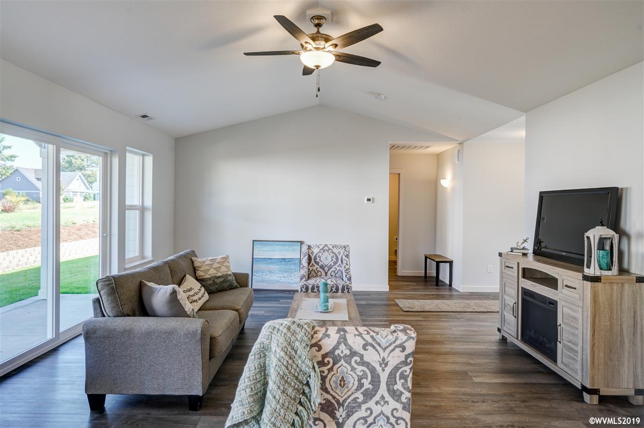 34970 Lahaina Loop Road Pacific City, OR 97135 - Photo 8 of 29 Gallery Image 8