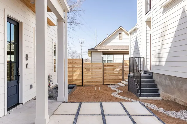 $1,469,800 | 1802 Overhill Drive, Austin, TX 78721