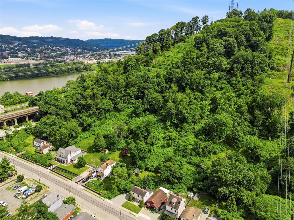983 Becks Run Road Pittsburgh, PA 15210 - Photo 41 of 45 Gallery Image 41
