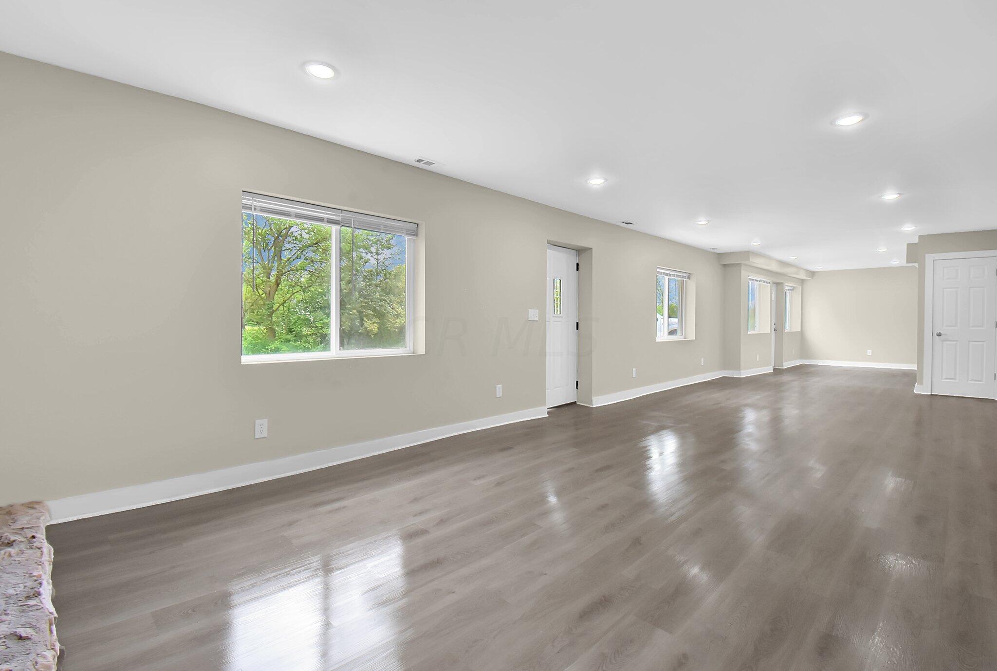 205 Cole Road Galloway, OH 43119 - Photo 17 of 39 Great Room