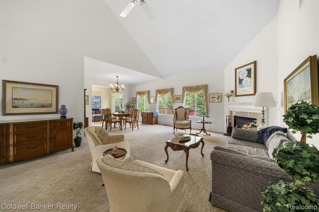 2206 Lagoon Drive Rochester Hills, MI 48309 - Photo 8 of 37