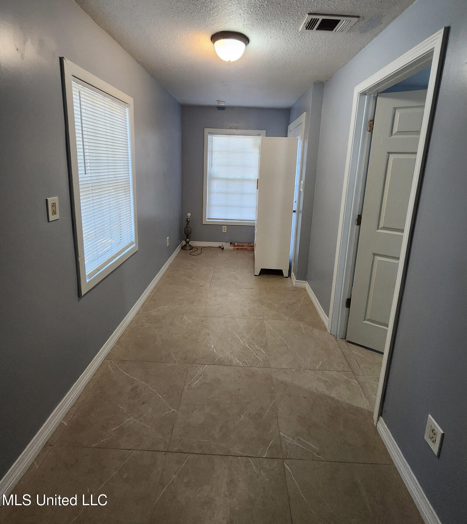 509 Roy Street Biloxi, MS 39530 - Photo 4 of 5 2417589498472706959