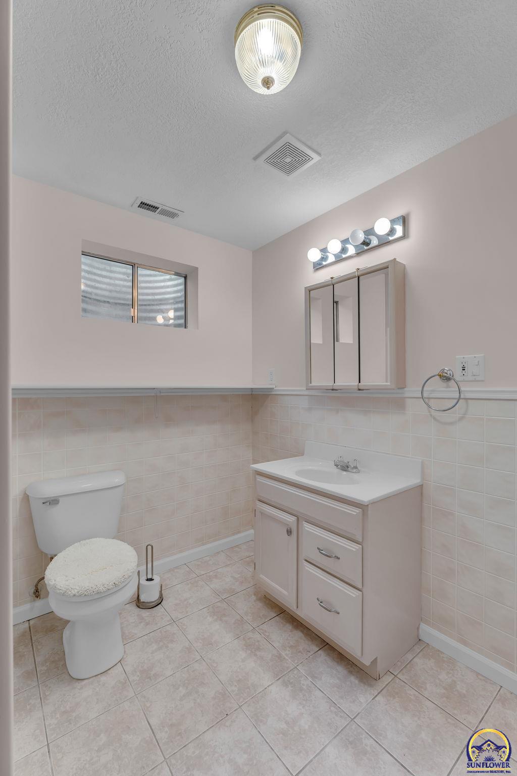 5316 Southwest 23rd Street Topeka, KS 66614 - Photo 28 of 36