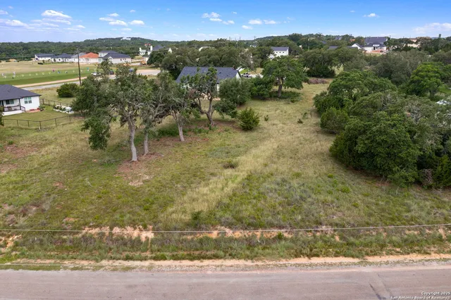 $72,000 | 206 Frank Jones, Blanco, TX 78606