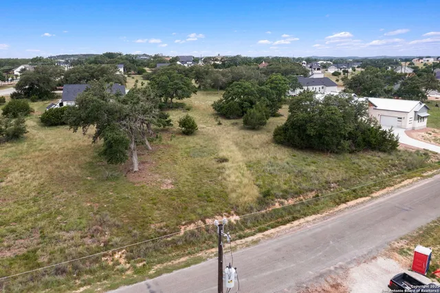 $72,000 | 206 Frank Jones, Blanco, TX 78606