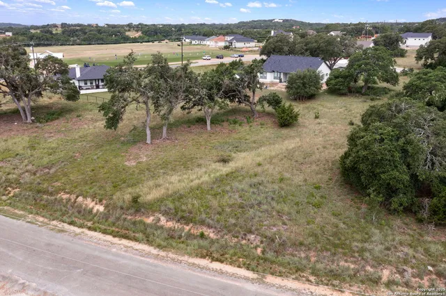 $72,000 | 206 Frank Jones, Blanco, TX 78606