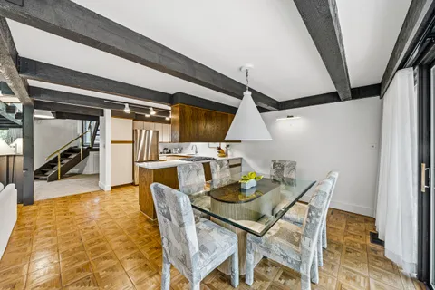 $555,000 | 930 Alpine Drive, Unit PP2, Fontana, WI 53125