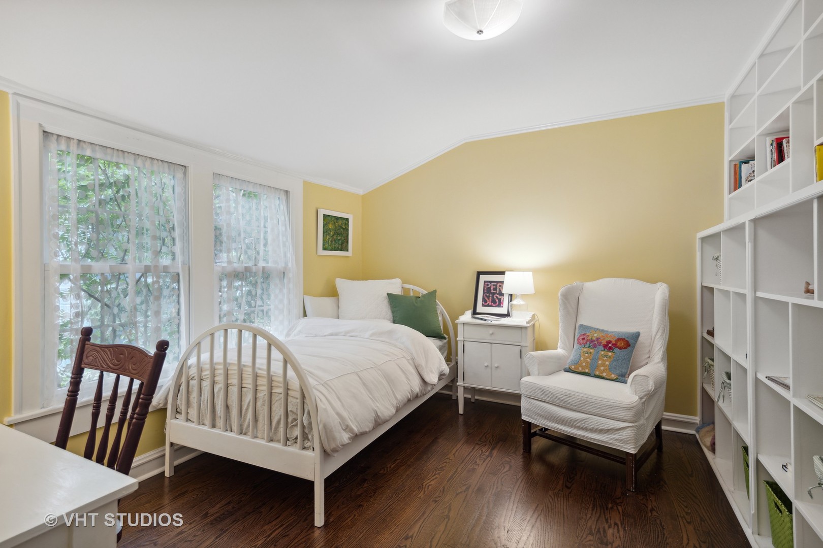 615 Riford Road Glen Ellyn, IL 60137 - Photo 24 of 33 a bedroom with a bed and wooden floor