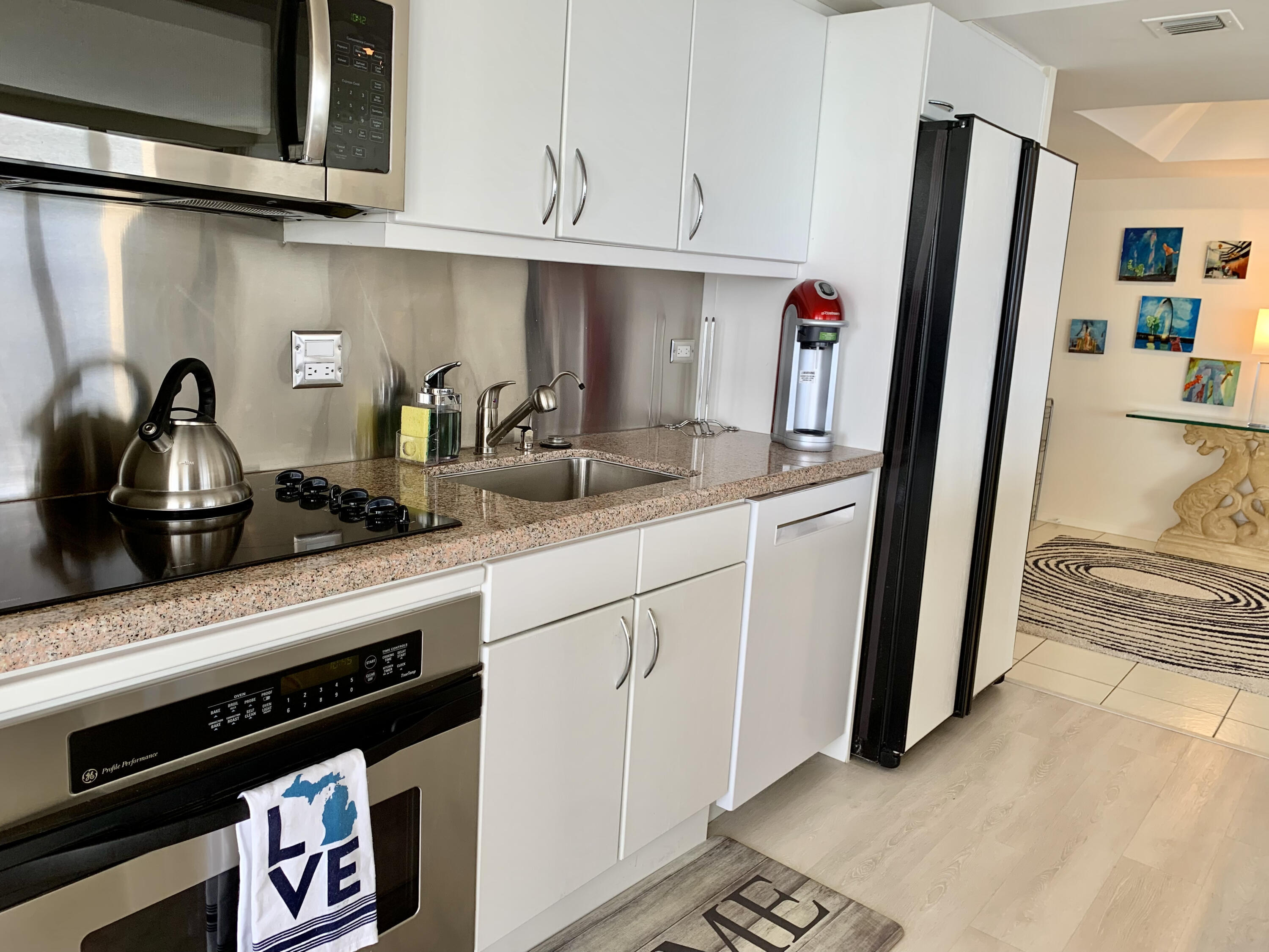 5540 North Ocean Drive, Unit PHA Riviera Beach, FL 33404 - Photo 16 of 42 Kitchen