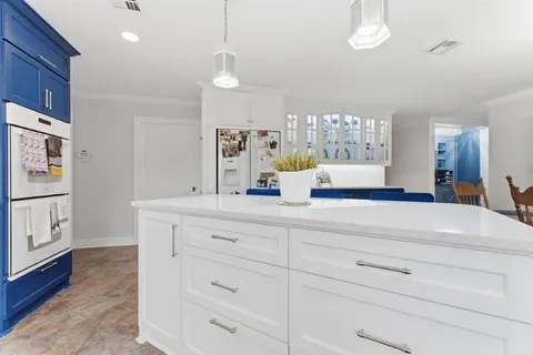 $499,999 | 4808 West Quail Hollow Drive, Lake Charles, LA 70605