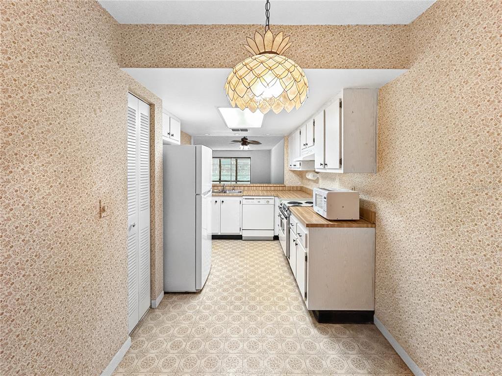 11485 Oakhurst Road, Unit A102 Largo, FL 33774 - Photo 12 of 29