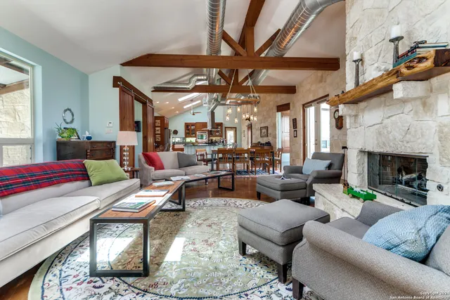 $1,220,000 | 180 Majestic Oaks Drive, Boerne, TX 78006