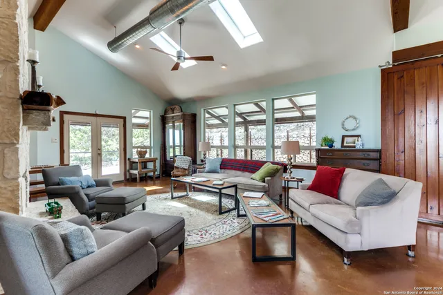 $1,220,000 | 180 Majestic Oaks Drive, Boerne, TX 78006