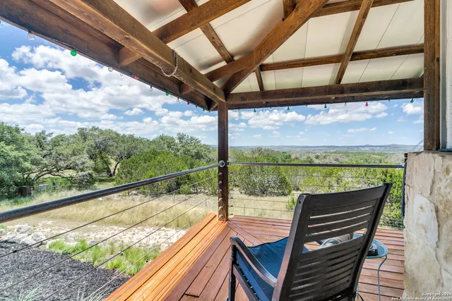 $1,220,000 | 180 Majestic Oaks Drive, Boerne, TX 78006