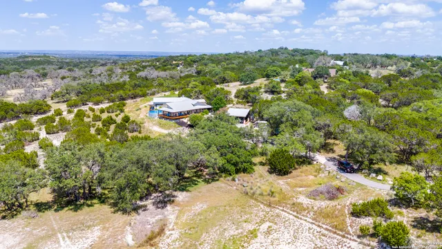 $1,220,000 | 180 Majestic Oaks Drive, Boerne, TX 78006